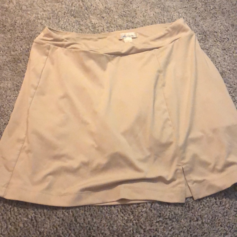 Golf skort